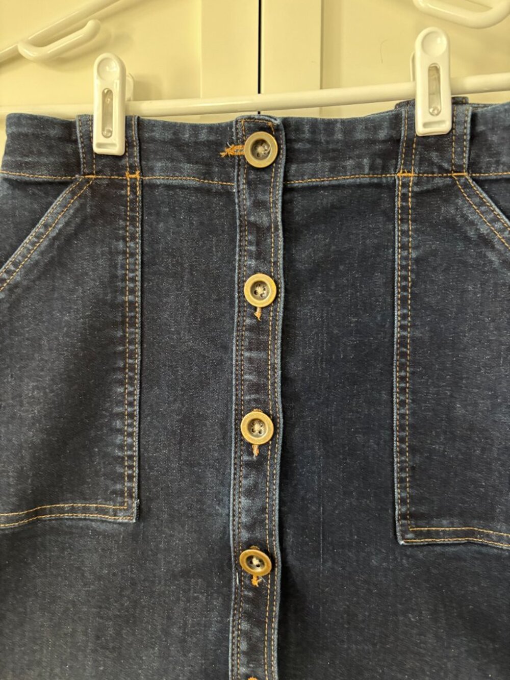 Banana Republic dark strech denim button front mini skirt (size 0) - Picture 2 of 6